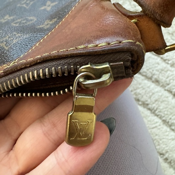 Louis Vuitton Vintage Monogram Looping bag - Picture 3 of 6